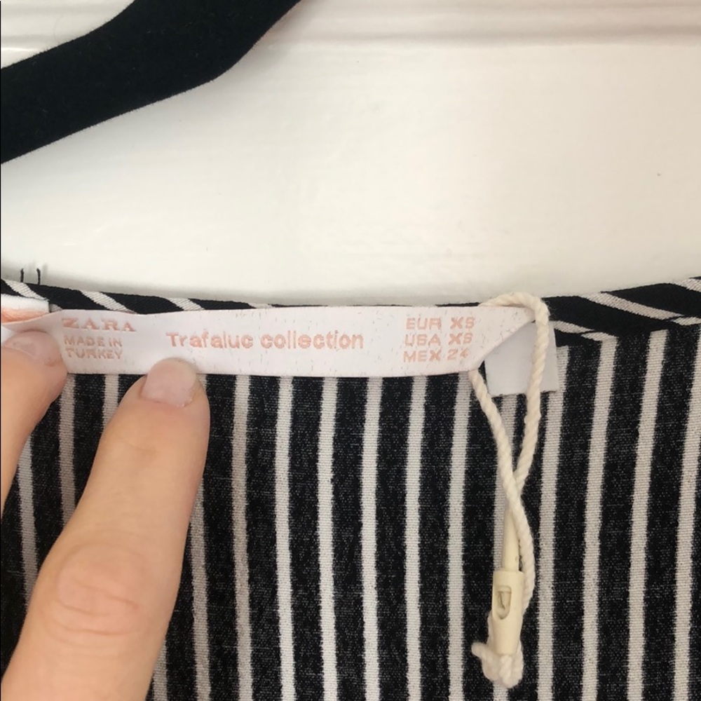 Zara blouse - Picture 3 of 3